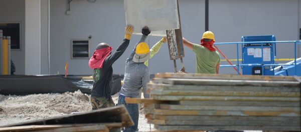 Рабочие на стройке Рабочие на стройке - Sputnik Lietuva