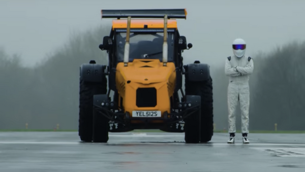 Стиг из Top Gear разогнал трактор до рекордной скорости - Sputnik Lietuva