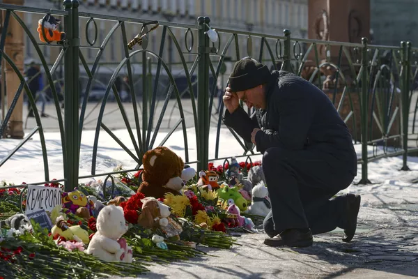 Акции в память о погибших при пожаре в ТЦ Зимняя вишня Акции в память о погибших при пожаре в ТЦ Зимняя вишня - Sputnik Lietuva