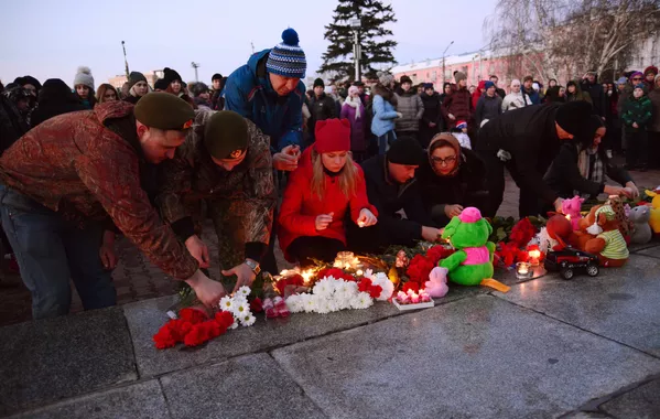 Акции в память о погибших при пожаре в ТЦ Зимняя вишня Акции в память о погибших при пожаре в ТЦ Зимняя вишня - Sputnik Lietuva