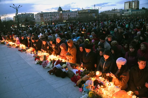Акции в память о погибших при пожаре в ТЦ Зимняя вишня Акции в память о погибших при пожаре в ТЦ Зимняя вишня - Sputnik Lietuva
