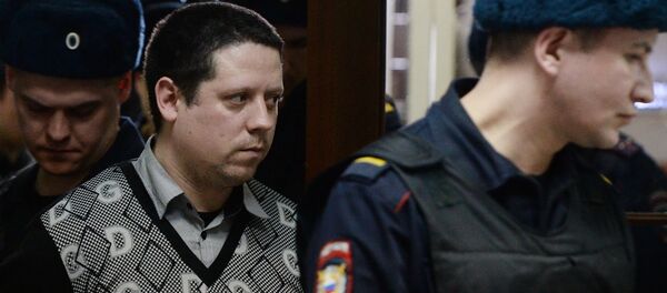 Охранник торгового центра Зимняя вишня Сергей Антюшин - Sputnik Литва