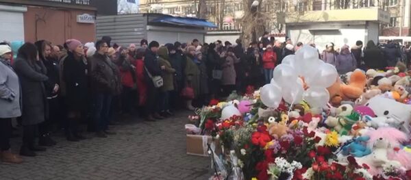 Акции в память о жертвах трагедии в Кемерово в России и за границей Акции в память о жертвах трагедии в Кемерово в России и за границей - Sputnik Литва