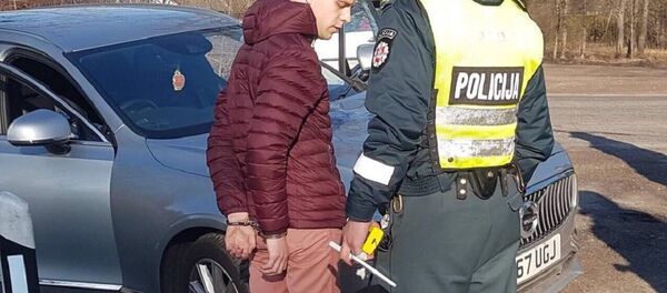 Полицейские задержали литовца, который перегонял из Великобритании краденный Volvo V90 Полицейские задержали литовца, который перегонял из Великобритании краденный Volvo V90 - Sputnik Lietuva