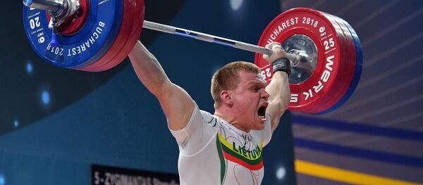 Литовский тяжелоатлет Жигимантас Станулис, 31 марта 2018 года Литовский тяжелоатлет Жигимантас Станулис, 31 марта 2018 года - Sputnik Литва