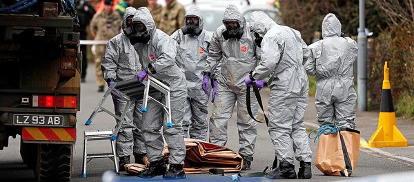 Работа экспертов по делу отравления Сергея Скрипаля и его дочери в Солсбери - Sputnik Литва