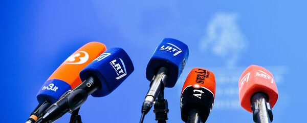Микрофоны литовских СМИ - Sputnik Литва