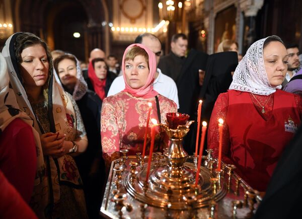 Пасхальное богослужение в храме Христа Спасителя Пасхальное богослужение в храме Христа Спасителя - Sputnik Литва