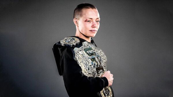 Роуз Намаюнас защитила чемпионский титул UFC - Sputnik Литва