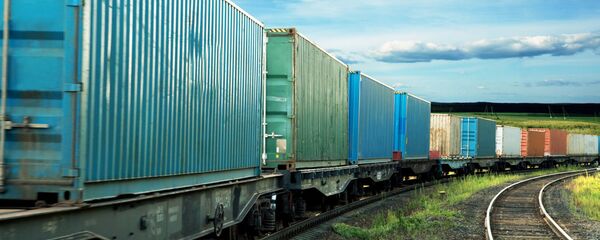 Грузовые вагоны с контейнерами Грузовые вагоны с контейнерами - Sputnik Литва