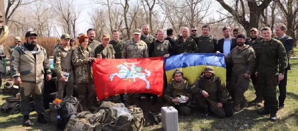 Сквернялис с официальным визитом на Украине Сквернялис с официальным визитом на Украине - Sputnik Lietuva