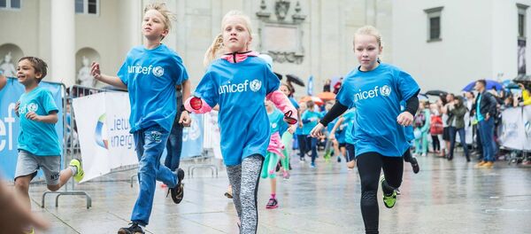 UNICEF bėgimas Už kiekvieną vaiką UNICEF bėgimas Už kiekvieną vaiką - Sputnik Lietuva