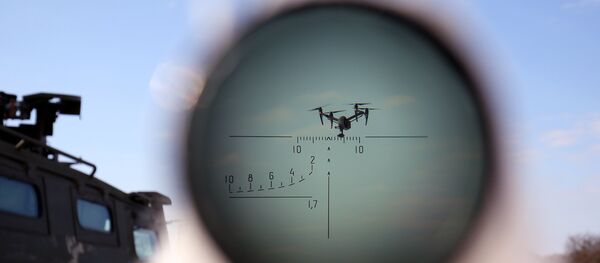 Военнослужащий во время учений по борьбе с воздушными целями, архивное фото - Sputnik Литва