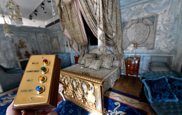Парижский Hotel Ritz продает с аукциона мебель и предметы интерьера - Sputnik Литва