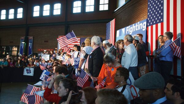 Предвыборное ралли кандидата в президенты США Хиллари Клинтон в штате Кентукки, архивное фото - Sputnik Литва