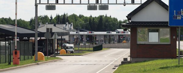 Выезд из КПП Мядининкай на литовско-белорусской границе, архивное фото Выезд из КПП Мядининкай на литовско-белорусской границе, архивное фото - Sputnik Литва