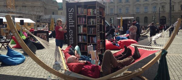 Библиотека под открытым небом Библиотека под открытым небом - Sputnik Литва