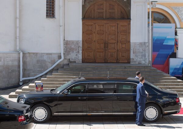 7 мая 2018. Автомобиль Aurus кортежа президента РФ. 7 мая 2018. Автомобиль Aurus кортежа президента РФ. - Sputnik Lietuva