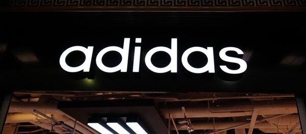 Магазин спортивной одежды Adidas. - Sputnik Литва