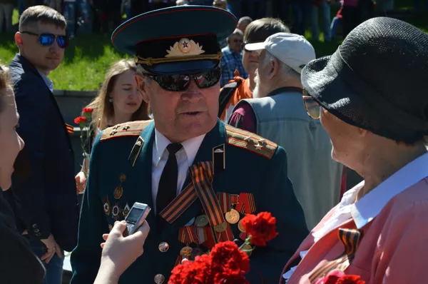 Акция Бессмертный полк в Литве, посвященная 73-й годовщине Дня Победы Акция Бессмертный полк в Литве, посвященная 73-й годовщине Дня Победы - Sputnik Lietuva