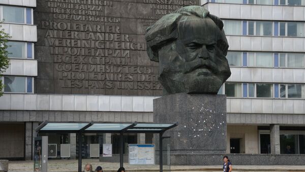 Памятник Карлу Марксу работы советского скульптора Льва Кербеля в городе Хемнице в Германии - Sputnik Lietuva