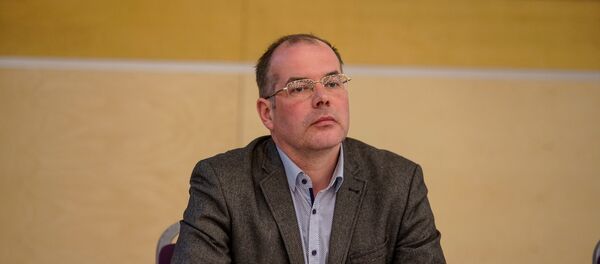 Евродепутат Андрей Мамыкин на Вселатвийском родительском собрании Евродепутат Андрей Мамыкин на Вселатвийском родительском собрании - Sputnik Литва