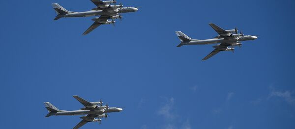 Стратегические бомбардировщики-ракетоносцы Ту-95МС, архивное фото - Sputnik Литва