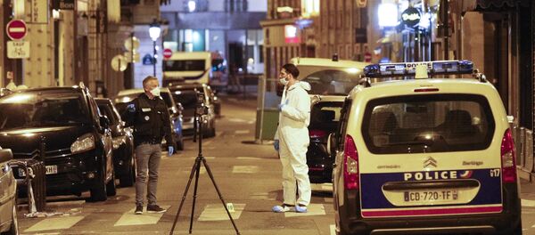 Последствия нападения на прохожих в центре Парижа, Франция, 13 мая 2018 года - Sputnik Литва