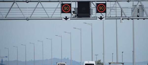 Начало автомобильного движения по Крымскому мосту Начало автомобильного движения по Крымскому мосту - Sputnik Lietuva