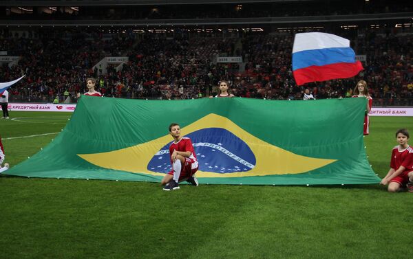 “Лужники” с честью выдержали товарищеский матч между сборными России и Бразилии - Sputnik Литва