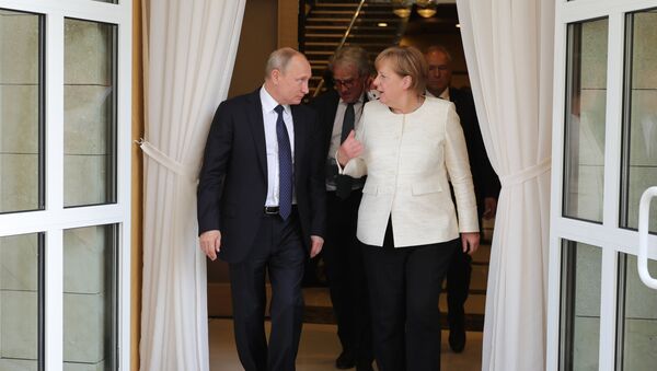 Президент РФ В. Путин встретился с канцлером ФРГ А. Меркель - Sputnik Lietuva