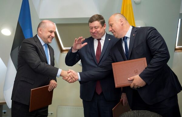 Встреча глав минобороны Литвы, Латвии и Эстонии - Sputnik Литва