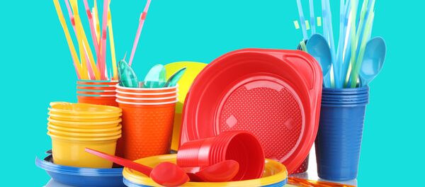 Пластиковая посуда, архивное фото - Sputnik Литва