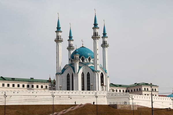 Кул-Шариф — главная соборная мечеть Республики Татарстан расположена на территории Казанского кремля Кул-Шариф — главная соборная мечеть Республики Татарстан расположена на территории Казанского кремля - Sputnik Литва