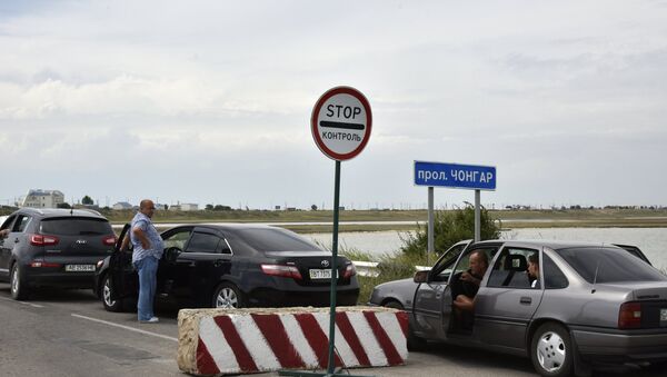 Автомобильный пункт пропуска Джанкой на российско-украинской границе - Sputnik Литва