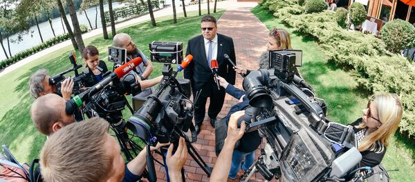 Министр иностранных дел Литвы Линас Линкявичус дает интервью СМИ Министр иностранных дел Литвы Линас Линкявичус дает интервью СМИ - Sputnik Lietuva