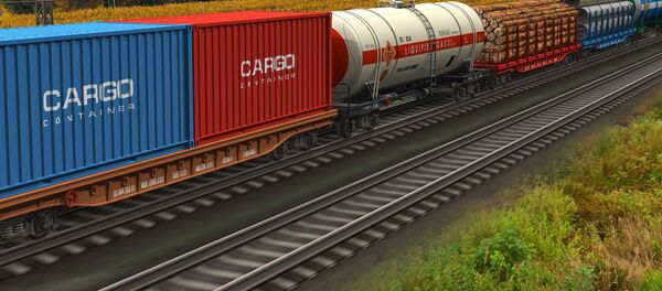 Грузовой поезд с грузовыми контейнерами, архивное фото - Sputnik Литва