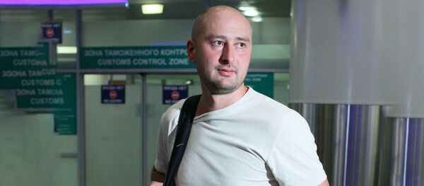 Российский журналист Аркадий Бабченко Российский журналист Аркадий Бабченко - Sputnik Литва