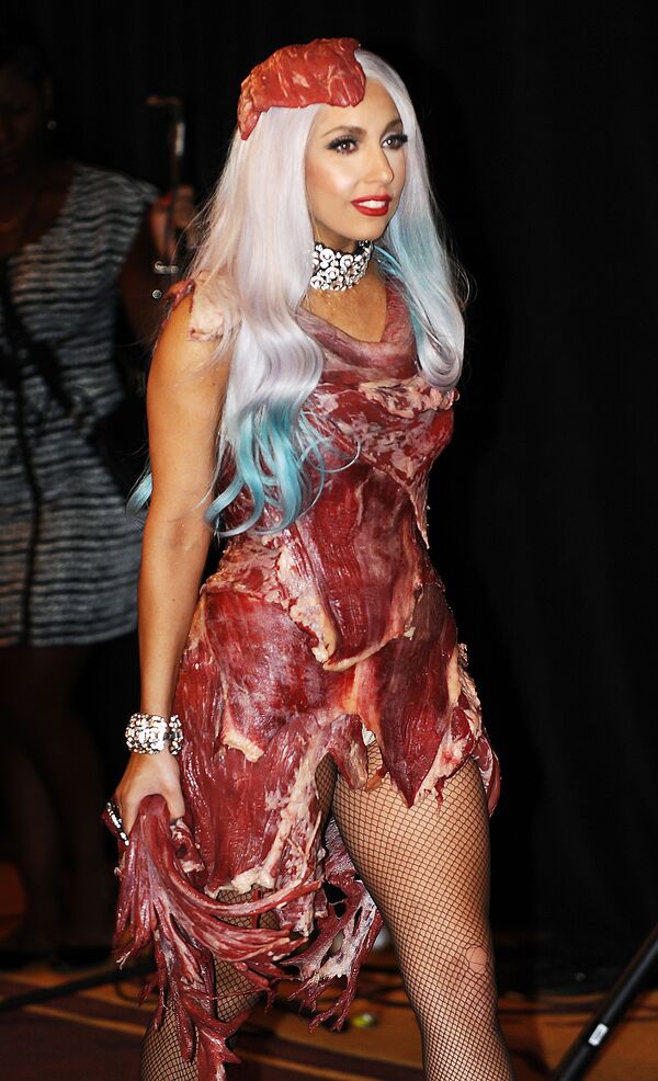 Певица и актриса Леди Гага на премии MTV Video Music Awards в Лос-Анджелесе, 2010 - Sputnik Литва