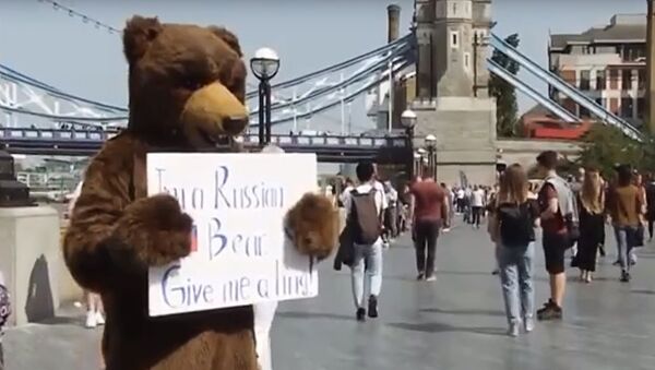 Русский медведь в Лондоне: реакция англичан - Sputnik Lietuva