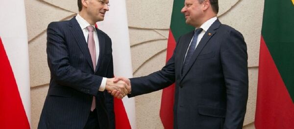 Саулюс Сквернялис и Матеуш Моравецкий - Sputnik Литва