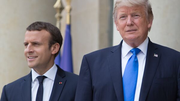 Prancūzijos prezidentas Emanuelis Makronas ir JAV prezidentas Donaldas Trampas - Sputnik Lietuva