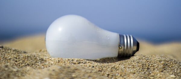 Лампочка на песке - Sputnik Lietuva