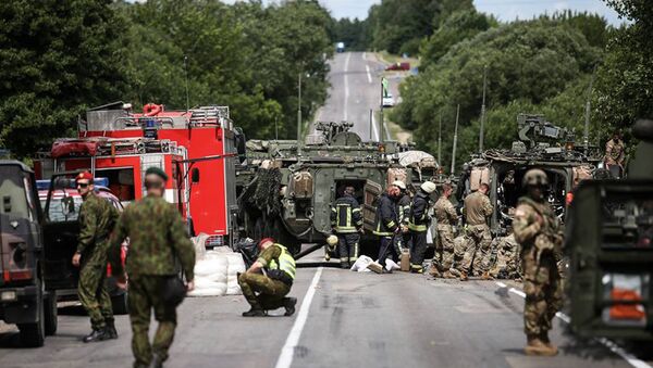Авария с бронетранспортерами НАТО в Литве - Sputnik Литва