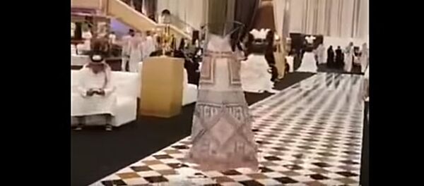 Saudo Arabijoje madų demonstravime vietoj modelių išskrido dronai - Sputnik Lietuva