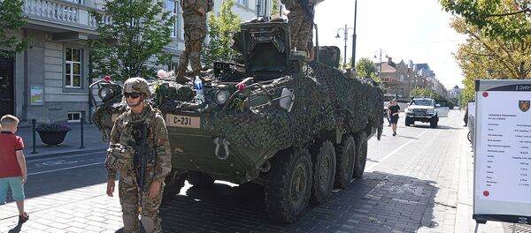 Демонстрация военной техники НАТО в Вильнюсе Демонстрация военной техники НАТО в Вильнюсе - Sputnik Lietuva