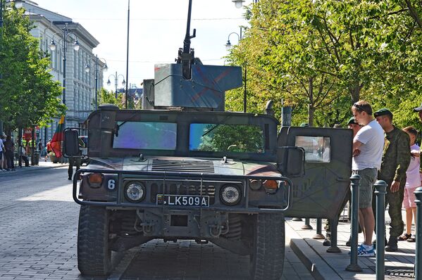 Karinės įrangos demonstravimas Vilniuje. - Sputnik Lietuva