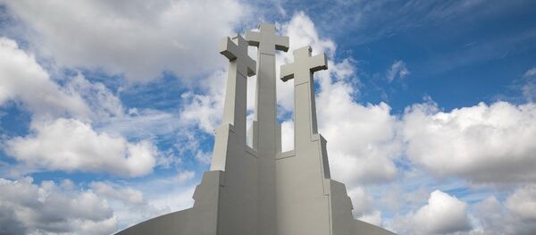 Памятник Три креста Памятник Три креста - Sputnik Lietuva