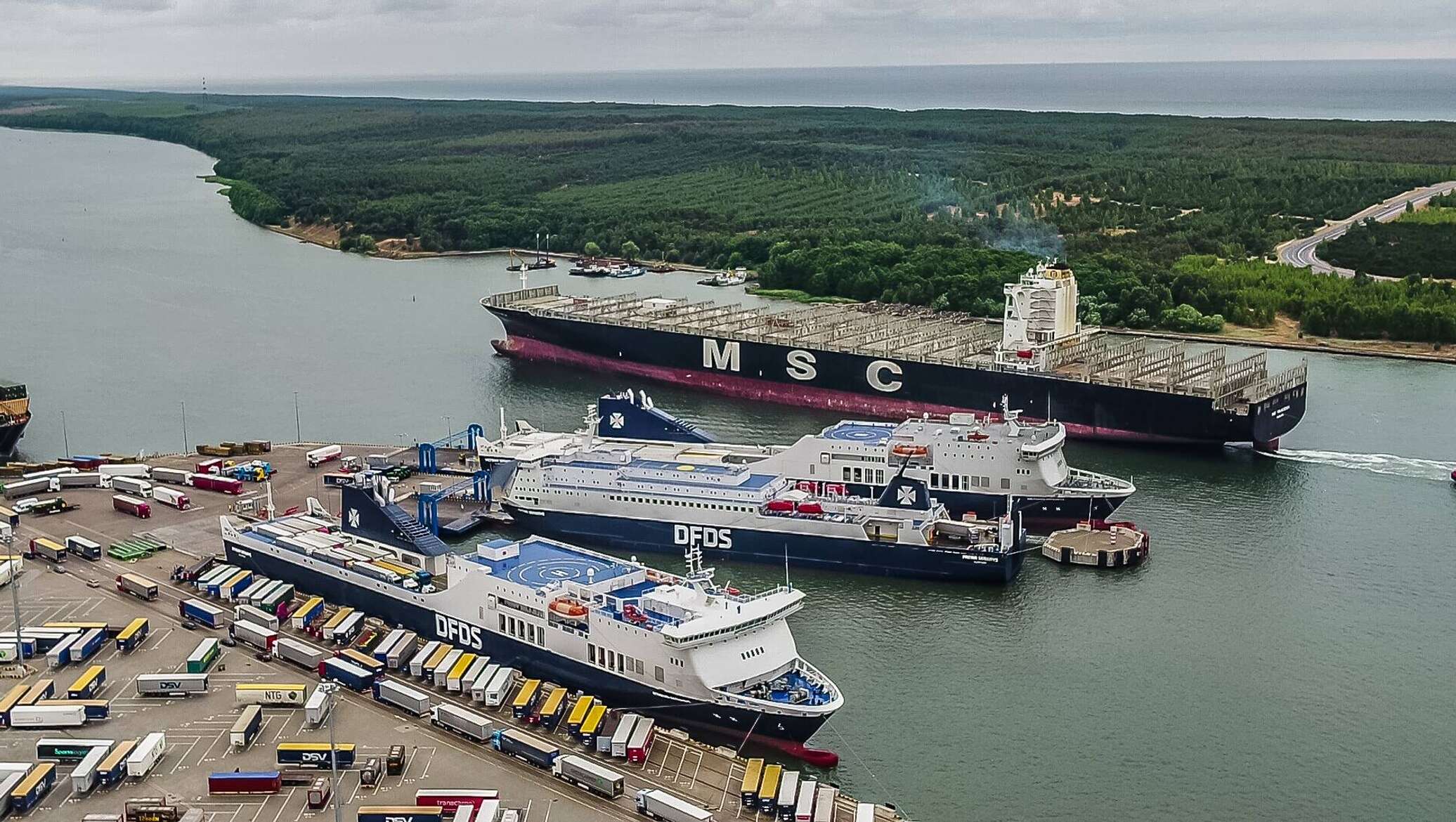 Порт клайпеда. Порт Клайпеда Литва. Klaipeda порт, Литва. Грузовой порт Клайпеда. Порт, Lietuva, Klaipėda.