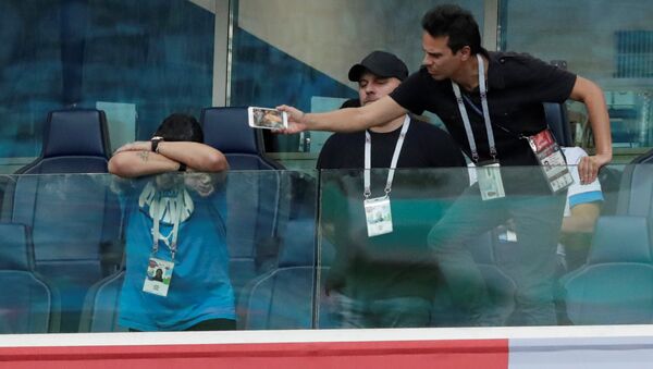 Diego Maradona užmigo Argentinos ir Nigerijos rungtynių metu - Sputnik Lietuva